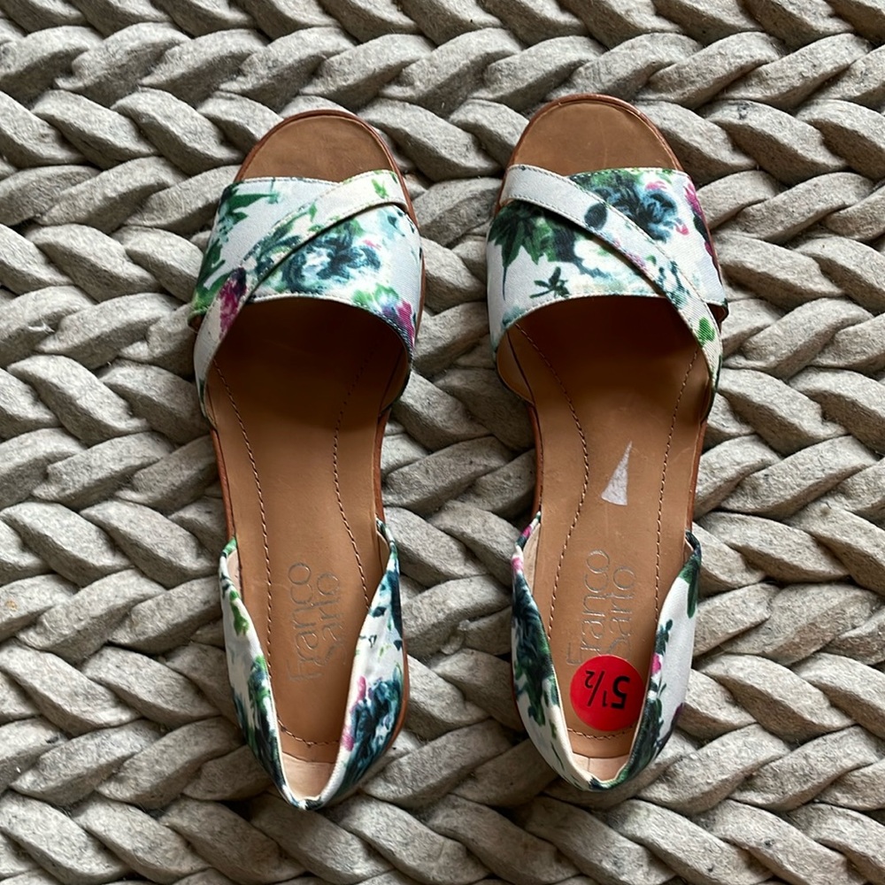 New Franco Sarto Peep Toe Flats